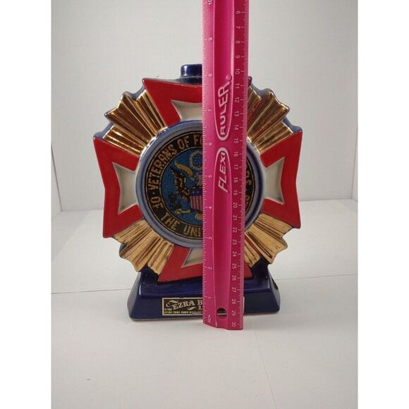 Vintage 1973 Ezra Brooks VFW Hand Decorated 24kt Gold Decanter - Picture 14 of 16